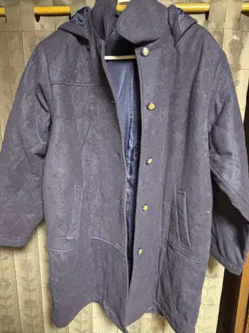 PARTY JOY 후드 부착 네이비 자켓