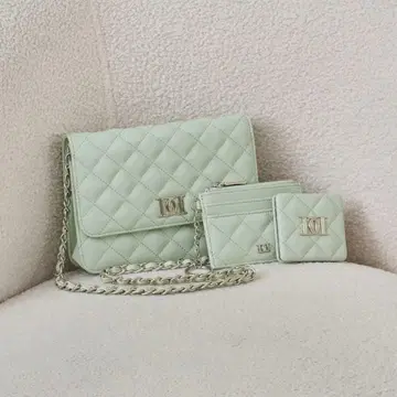 미사용 새상품 DD 로고 퀼팅 트래블 세트 MNT