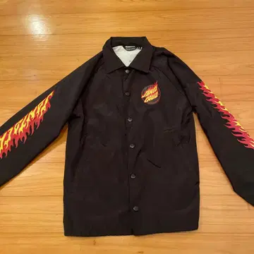 산타크루즈 파이어 패턴 나일론 자켓
