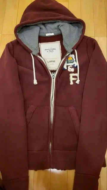 Abercrombie & Fitch 버건디 후드티 L