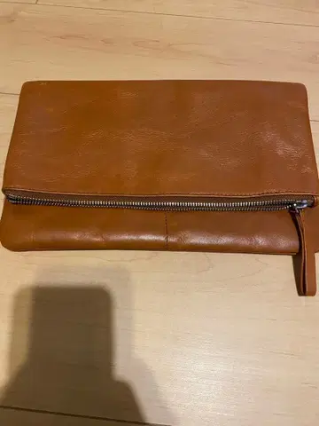 SHIPS 브라운 가죽 클러치백