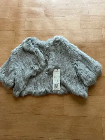 MICHEL KLEIN 그레이 퍼풍 숏 기장 가디건