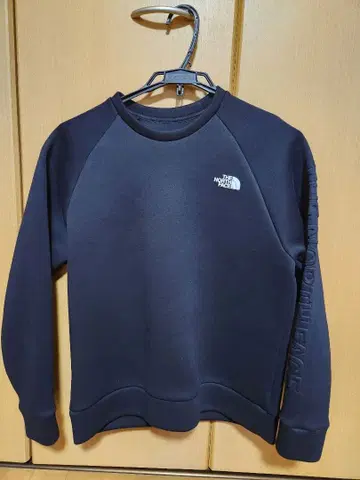 THE NORTH FACE 테크 에어 맨투맨 크루 트레이닝복