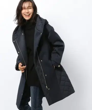 미사용 새상품 밴야드 스톰 퀼팅 도킹 코트 블랙