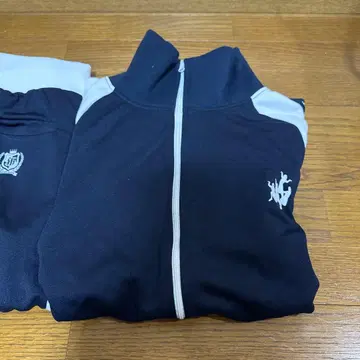 아타라시가쿠노리다즈 저리 상하의 세트