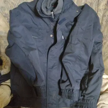 도라이치 네이비 LL 사이즈 자켓 눈에 띄는 얼룩 없음