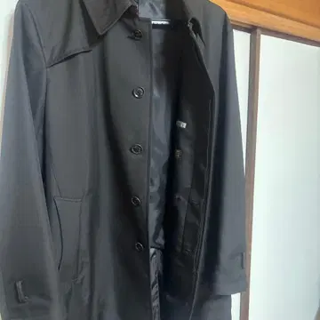 거의 미사용 블랙 스텐카라 코트