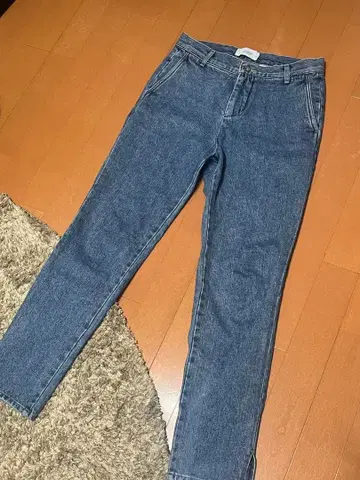 STUDIOUS 슬릿 테이퍼드 데님