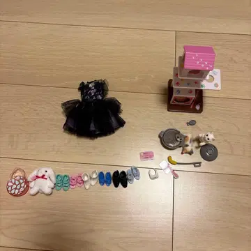 리카짱용 블랙 프릴 드레스와 액세서리 세트