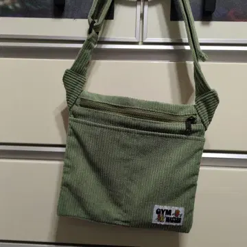 GYM MASTER 코듀로이 숄더백 올리브 그린