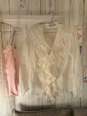 [ zara ] 프릴 블라우스 화이트 한국