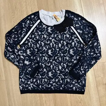 [ 새상품급 ] 폴카 네이비 레이스 긴팔 상의