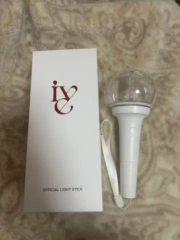 IVE 공식 응원봉 화이트