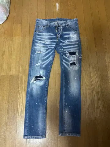 DSQUARED2 데미지 블루 데님