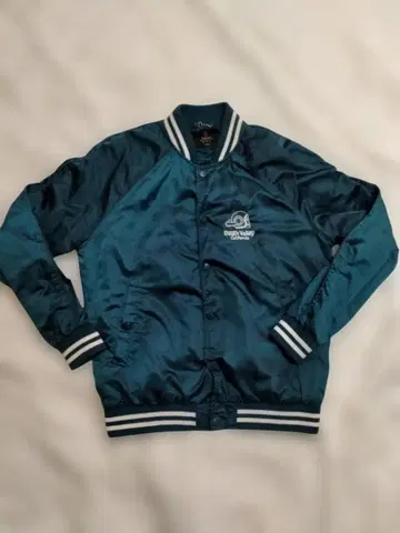 '데스 밸리' 새틴 바시티 자켓 L 사이즈