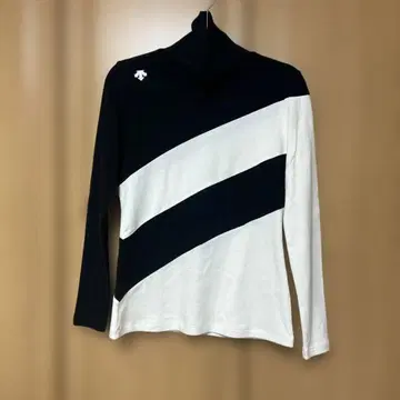 데상트 골프 터틀 티셔츠