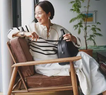 THIRD MAGAZINE 레이스업 보더 스웨터 니트