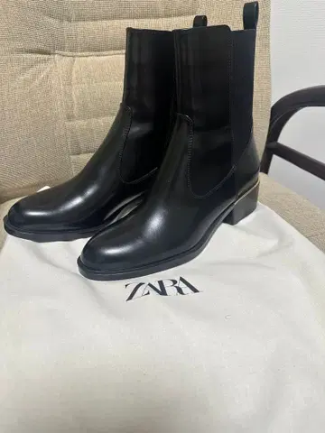 자라 숏부츠 블랙 42호