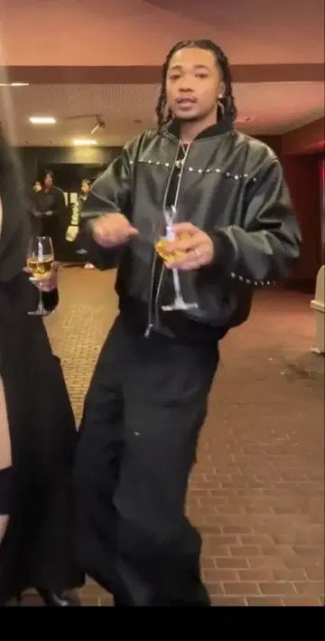 AFB STUDDED BOMBER JACKET 스터드 봄버 자켓