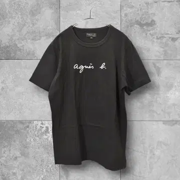 agnes b. homme 에네스베옴므 전면 로고 반팔 티셔츠 블랙