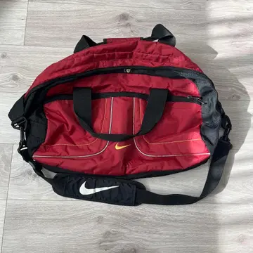 레어 NIKE 90s 보스턴 백 자수 로고 archive 크림슨