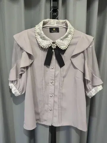 프릴 장식 펄 반팔 셔츠