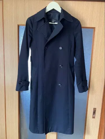 더블 브레스트 트렌치코트