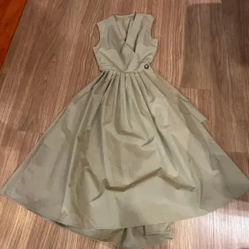 [ 새상품급 ] 벌스데이 바쉬 백슬릿 랩 원피스