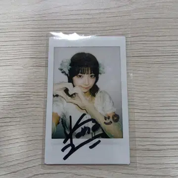 CUTIESTREET 이타쿠라 카나 친필 사인 폴라로이드