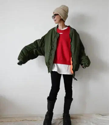 chiiiibag 로고 크루넥 맨투맨 레드