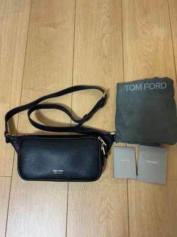 TOM FORD 톰포드 바디백 블랙