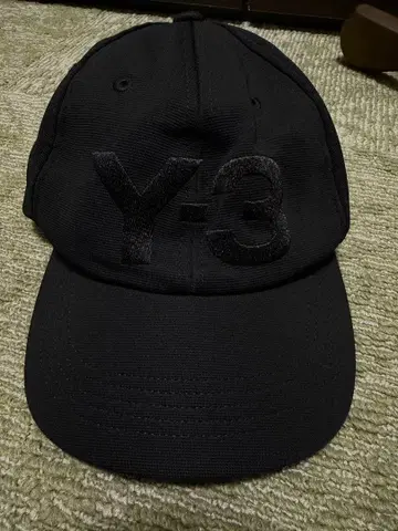 Y-3 블랙 야구 모자