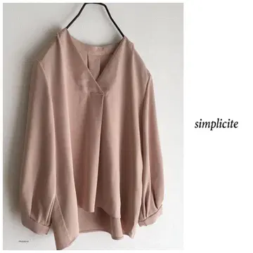 심플리시떼 [ 세탁 가능 ] 드레이프감 7부 소매 V넥 스키퍼 블라우스