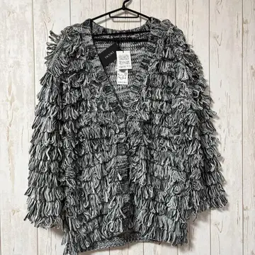 [ 새상품 ] INGNI 프린지 니트 가디건 그레이 계열