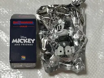 베어브릭 CHASE MICKEY AND FRIENDS 시크릿