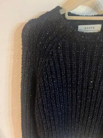 ACUTA 리브 긴팔 스웨터