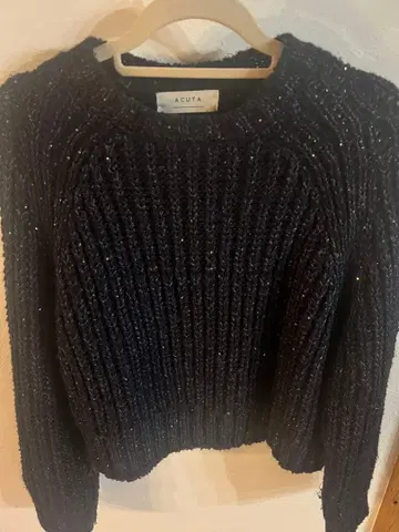 ACUTA 리브 긴팔 스웨터