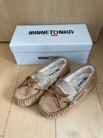 MINNETONKA 베이지 모카신 미네통카 시나몬 코스트코