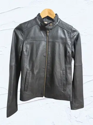 그린 레이블 릴랙싱 가죽 자켓