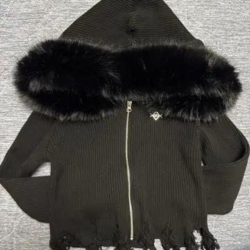 REFLEM 데미지 니트 퍼 후드티