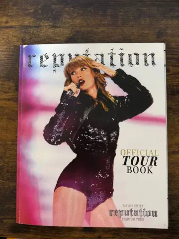 Taylor Swift reputation Tour book