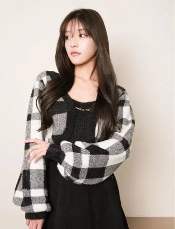 LIP SERVICE 뉴앙스 라인 페더 니트 앙상블