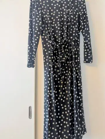 [새상품급] kay me 블랙 도트 무늬 롱 원피스 11호