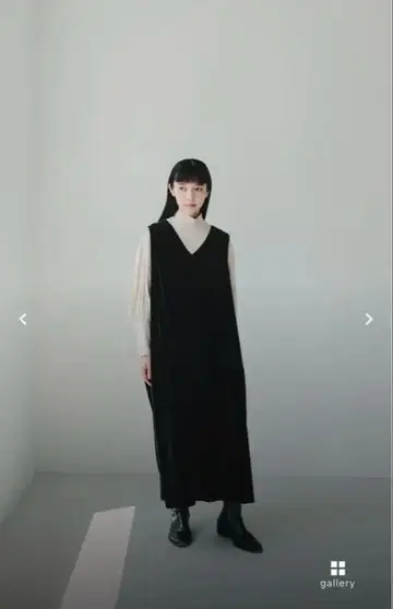 foufou no-sleeve velour one piece