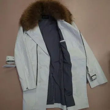 토네이도 마트 염소 가죽 악어 엠보싱 레더 코트