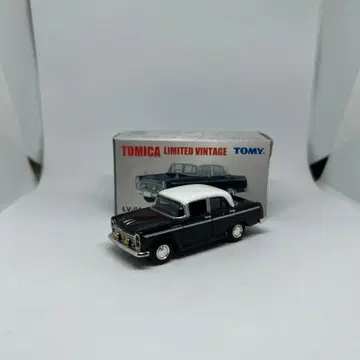 토미카 리미티드 빈티지 닛산 세드릭