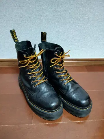 아머 블랙 가죽 미드컷 부츠