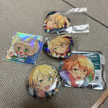 시라토리 아이라 캔뱃지 모음