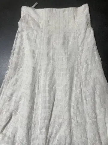 화이트 플레어 스커트 사이즈 2