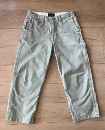 BEAMS PLUS 치노 팬츠